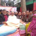 ভূরুঙ্গামারীতে অতিরিক্ত দামে সার বিক্রি করায় ৫ ডিলারকে জরিমানা 