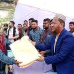 ফেনীতে স্বেচ্ছাসেবী সংগঠন মাস্তুল ফাউন্ডেশন এর উদ্যোগে চাউল বিতরণ।
