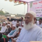 নোয়াখালীতে অধ্যক্ষ লাঞ্ছিত, আলোচনায় নিষিদ্ধ ছাত্রলীগ নেতা