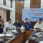 জয়পুরহাটে বৈষম্যবিরোধী ছাত্র আন্দোলনের নতুন কমিটি বাতিলের দাবিতে মশাল মিছিল 