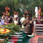 রাজশাহীর দুর্গাপুরে বিএনপি নেতা ইসফা খাইরুল হক শিমুলের উদ্যোগে পথচারীদের মাঝে ইফতার সামগ্রী বিতরণ