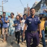 ফেনীর লেমুয়ায় বালু উত্তোলনকালে চারজনের কারাদন্ড।