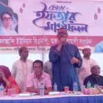 মানবতার দেয়াল সংগঠন থেকে প্রতিবন্ধীকে অটোরিক্সা উপহার 
