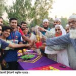 পিরোজপুর সরকারী উচ্চ বিদ্যালয়ের নতুন একাডেমিক ভবন মূল ক্যাম্পাসে রাখার দাবীতে শিক্ষার্থীদের মানববন্ধন