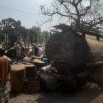 পলাশবাড়ীতে ফসলী জ‌মি থে‌কে অ‌বৈধভা‌বে বালু উ‌ত্তোলন দুই ভাইয়ের