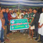 নওগাঁয় যুবকের পথরোধ করে টাকা ছিনতাই