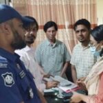 ফেনীর সোনাগাজীতে চাঁদা না দেওয়ায় মাদ্রাসা ও মসজিদে হামলা-ভাংচুর,আহত ১৫ জন।