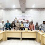 অভিযানকে হয়রানি দাবী করে অবৈধ ইটভাটা মালিক ও শ্রমিকদের গাইবান্ধায় বিক্ষোভ মিছিল