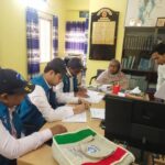 কমলগঞ্জে পাত্রখোলা চা বাগানে নারীদের মধ্যে তাঁত মেশিন বিতরণ