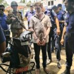 ভোলায় ৩ ডাকাতকে অস্ত্র ও জাল টাকাসহ আটক করেছে কোস্টগার্ড