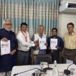 চিরিরবন্দর সাব-রেজিস্ট্রারের কার্যালয়ে দুর্নীতি দমন কমিশন (দুদক) এর অভিযান।