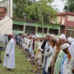 কেন্দুয়ায় দিনদুপুরে কাঁচাপাকা ধান কেটে নিয়ে গেছে দূর্বৃত্তরা