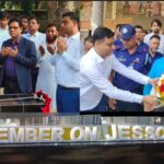 ফুটপাতে দোকানপাট উচ্ছেদ অভিযানে হেনস্তার শিকার  পাটগ্রাম নির্বাহী অফিসার।