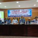 নওগাঁয় ককটেল বিস্ফোরণে উড়ে গেল বাড়ির টিন