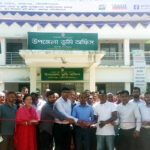 মহেশপুরে সন্ত্রাসীদের আটককের দাবিতে সাংবাদিকদের মানববন্ধন