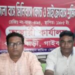 চিরিরবন্দরে কয়লার আগুনে রক্তিম আভা ছড়িয়ে লোহায় হাতুড়ির আঘাতে মুখরিত কামারশালাগুলো
