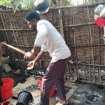 কোরবানির পশুর চামড়া সংরক্ষণে শ্যামনগরে সরকারিভাবে লবন সরবরাহ