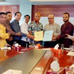 সাতক্ষীরায় শিক্ষককে কুপিয়ে হত্যা,গণপিটুনিতে হামলাকারীর মৃত্যু