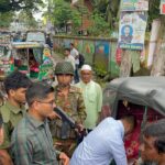 নৌ-পুলিশের অভিযানে চোরাই পাথরসহ আটক ২