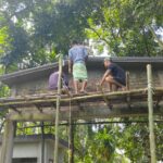 পঞ্চগড়ে অস্বাস্থ্যকর পরিবেশে চানাচুর তৈরি সেনাবাহিনীর অভিযানে ১৫ হাজার টাকা জরিমানা, চানাচুর ধ্বংস