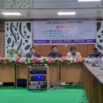 চাঁদাবাজির অভিযোগে রায়পুরে সিএনজি চালক-মালিকদের মিছিল