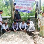 বিএনপির প্রতিষ্ঠা বার্ষিকী উপলক্ষে বিপ্লব উদ্যানে পুস্পস্তবক অর্পণকালে ডা. শাহাদাত হোসেন….