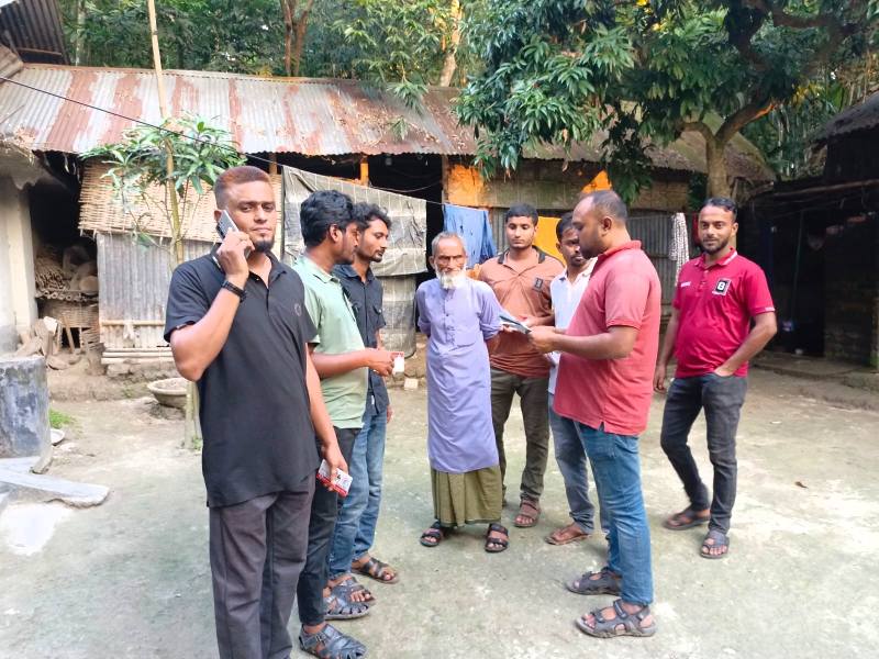 পলাশবাড়ীতে পৌর স্বেচ্ছাসেবকদলের লিফলেট বিতরণ ও ধানের শীর্ষ প্রতিকের প্রচার প্রচারণা