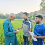 পলাশবাড়ীতে ছাত্রদল নেতার ৩১ দফা ও ধানের শীষ লিফলেট  বিতরণ।
