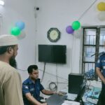 পলাশবাড়ী পবনাপুরে ইউনিয়ন জাসাস সভাপতি উদ্যোগে ৩১ দফার লিফলেট বিতরণ ।