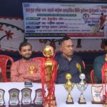 কেরাণীগঞ্জে প্রবাসী প্রেমিককে ভিডিও কলে রেখে তরুণীর আ/ত্ম/হত্যা