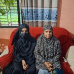 ইবিতে গণঅভ্যুত্থান বিরোধী শিক্ষকদের বহিষ্কারাদেশ প্রত্যাহারের দাবিতে মানববন্ধন 