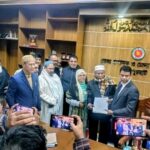 ১৭ সাল থেকে বাড়ি হারিয়েছি’: আওয়ামী লীগের প্রতিহিংসার অভিযোগ তুলে স্বতন্ত্র প্রার্থী হাসনা মওদুদ।