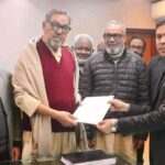 চুলকাটিতে জাগরণী চক্রের উদ্যোগে শীতার্তদের মাঝে কম্বল বিতরণ 