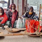 যশোর এলাকার অসহায় ও দুঃস্থদের মাঝে শীতবস্ত্র বিতরণ করেছে বিজিবি।