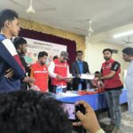 দুই পা অচল অথচ মনোবল অটুট,এই পরিচয় নিয়েই জীবনযুদ্ধে লড়ে যাচ্ছেন জয়পুরহাটের মোঃআব্দুর রহিম।