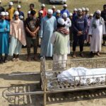 লক্ষীছড়িতে শীতার্তদের মাঝে উপজেলা প্রশাসনের কম্বল বিতরণ।