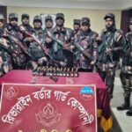 ঝিনাইদহ শৈলকুপায় জনতার হাতে অস্ত্রসহ ডাকাত আটক! 