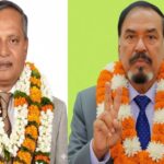 মাদারীপুরে দুই নাতির কাঁধে ভর করে ভোট দিলেন বৃদ্ধা আনোয়ারা বেগম