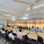 তারাগঞ্জ বাজারে ময়লার স্তূপ, স্বাস্থ্যঝুঁকিতে মানুষ