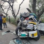 ব্যবসায়ীকে কুপিয়ে হত্যার ঘটনায় প্রতিপক্ষের বসতঘরে আগুন।