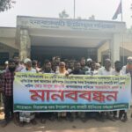 জ্বালানী তেল সঙ্কট আতঙ্কে সদরপুর ফিলিং স্টেশনে উপচে পড়া ভিড় 