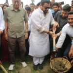 নেত্রকোনার দুর্গাপুরে খালের ওপর অবৈধ ৩৫ স্থাপনা, গুঁড়িয়ে দিল প্রশাসন।