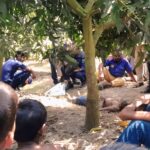 নেত্রকোনার দুর্গাপুরে খালের ওপর অবৈধ ৩৫ স্থাপনা, গুঁড়িয়ে দিল প্রশাসন।