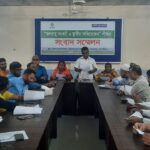 নওগাঁয় আত্রাই নদীর ওপর এলজিইডির নির্মানাধীণ সেতুর কাজ অর্থ সংকটে মাঝপথে আটকে