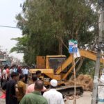 চিরিরবন্দরে গ্রামীণ সড়কে সজিনা গাছ রোপণ।