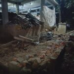 হাটহাজারীর বাস স্ট্যান্ডে ধীর গতিতে সড়ক উন্নয়নের কাজ, সামান্য বৃষ্টিতেই জলাবদ্ধতা, গর্তে পড়ে আহত রিকশাচালক