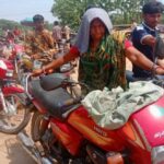 সাভারের শাহীবাগে অগ্নিকাণ্ডে  ক্ষতিগ্রস্তদের পাশে লায়ন খোরশেদ