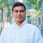 চিলমারীতে “অবৈধ বালু উত্তোলন বন্ধ ও ব্রহ্মপুত্র নদ-রক্ষায়” স্থানীয়দের শান্তিপূর্ণ মানববন্ধন