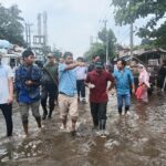 প্রধানমন্ত্রীর নির্দেশনায় হাটহাজারীর ১০টি ইউনিয়ন ও পৌরসভায় বন্যার্তদের পাশে এমপি ব্যারিস্টার সাকিলা ফারজানা