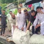 মাদারীপুরে ভাঙন রোধে আড়িয়াল খাঁ নদীতে জিওব্যাগ ডাম্পিং কার্যক্রমের উদ্বোধন